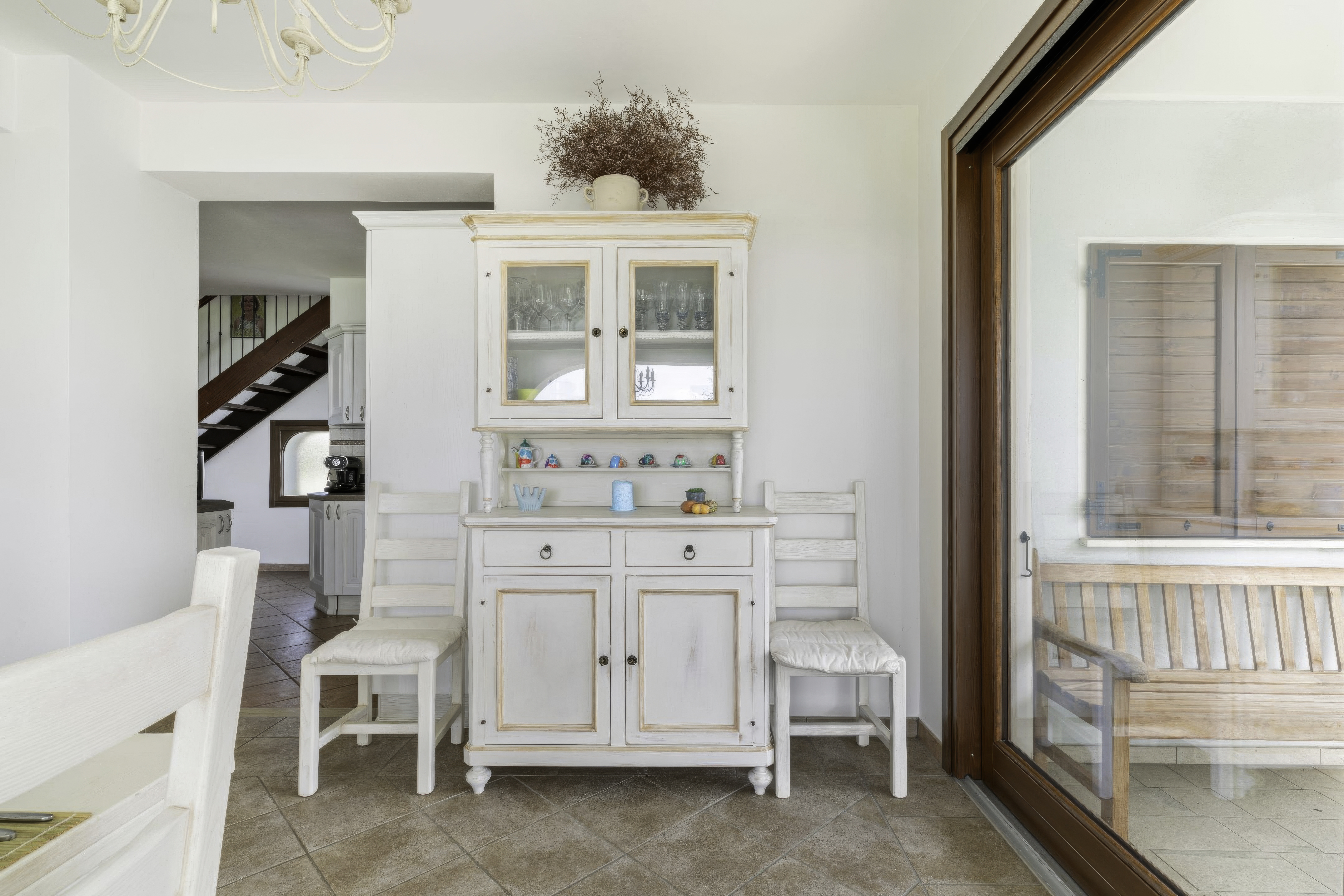 Villa Albarella dining area